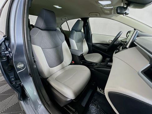 Used 2021 Toyota Corolla LE image 27