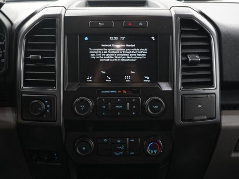 Used 2019 Ford F150 Platinum image 17