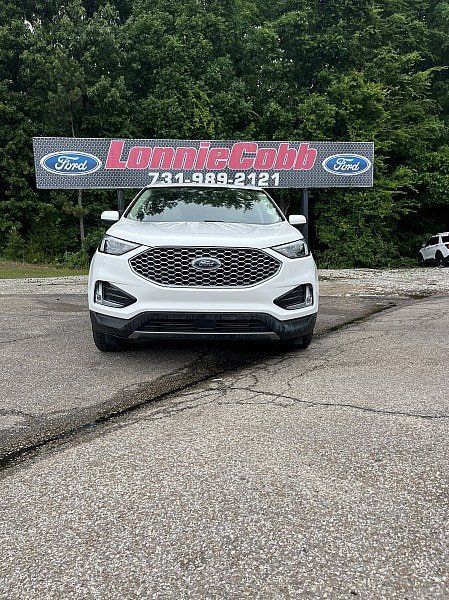 Used 2023 Ford Edge SEL w/ Convenience Package AWD/4WD image 2