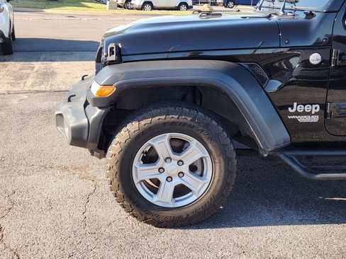 Used 2021 Jeep Wrangler Unlimited Sport AWD/4WD image 9