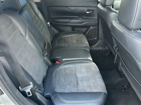 Used 2020 Mitsubishi Outlander SE FWD image 21