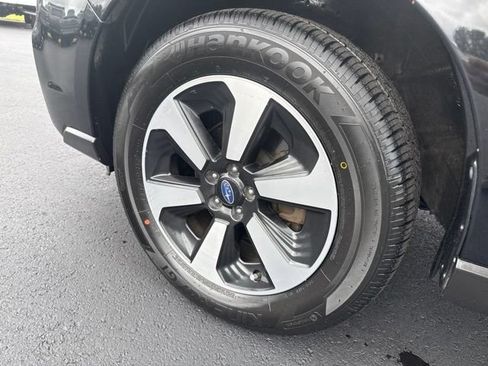 Used 2017 Subaru Forester 2.5i Premium AWD/4WD image 9