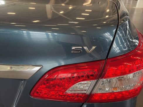 Used 2015 Nissan Sentra SV w/ Navigation Package image 7