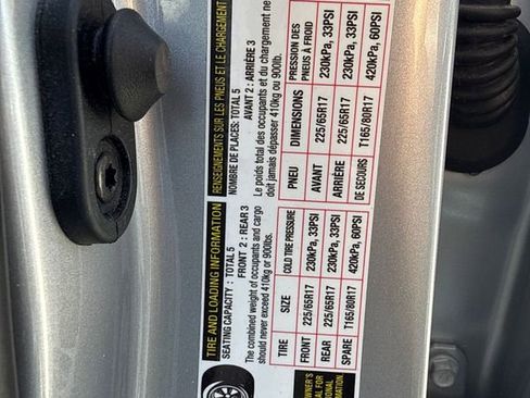Used 2017 Toyota RAV4 XLE AWD/4WD image 32