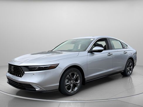 New 2025 Honda Accord EX-L image 4