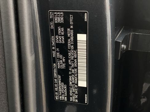 Used 2022 Volvo XC90 T5 Momentum image 32