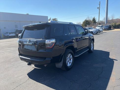 Used 2018 Toyota 4Runner SR5 Premium image 6