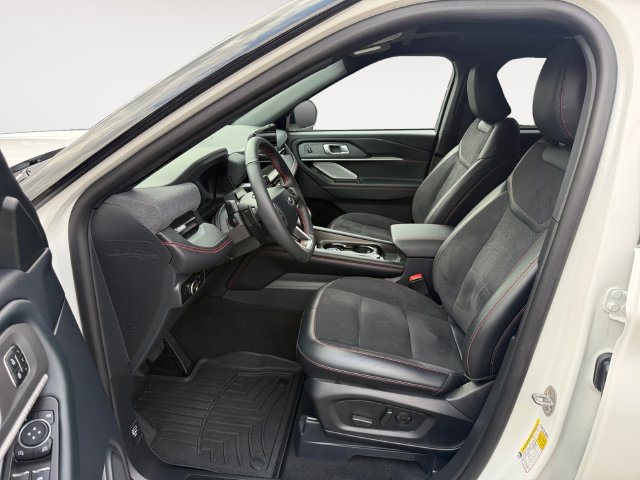 Used 2025 Ford Explorer ST AWD/4WD image 11