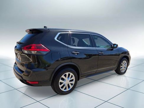 Used 2019 Nissan Rogue S FWD image 5