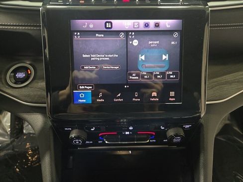 Used 2022 Jeep Grand Cherokee L Limited image 24