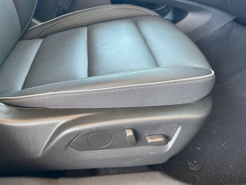 Certified 2023 Buick Envision Essence FWD image 23