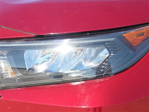 Used 2020 Toyota RAV4 LE image 4