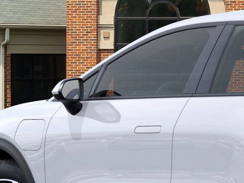 New 2026 Chevrolet Equinox EV LT image 12