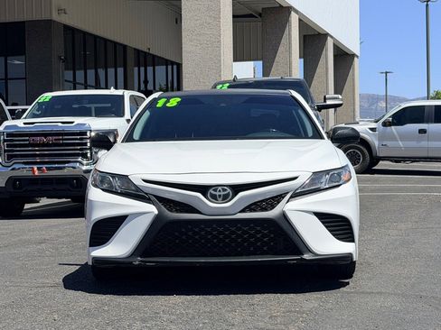 Used 2018 Toyota Camry SE FWD image 22