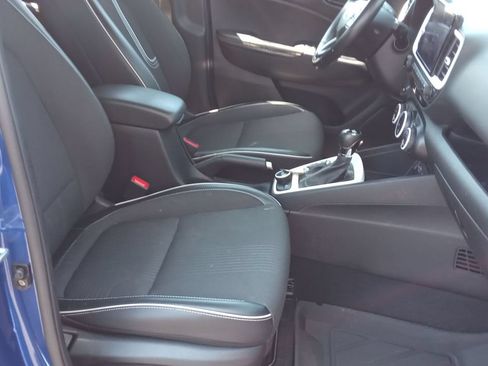 Used 2022 Hyundai Venue Limited FWD image 25