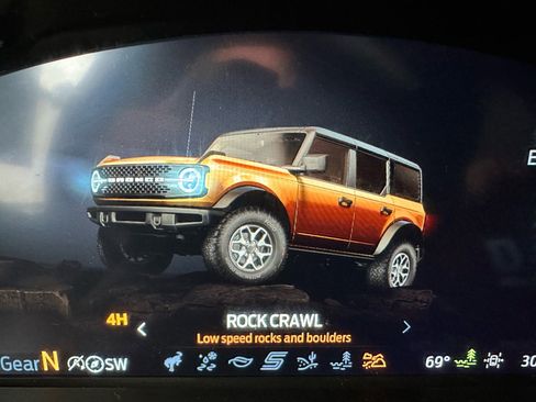 Used 2025 Ford Bronco Big Bend w/ Black Diamond Package AWD/4WD image 47