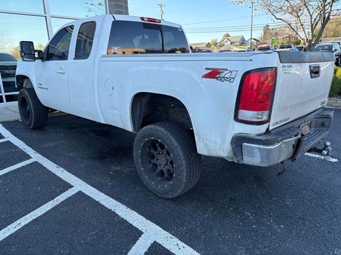 Used 2007 GMC Sierra 2500 SLT w/ Z71 Off-Road Package image 7