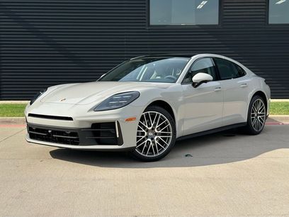 New 2025 Porsche Panamera 4