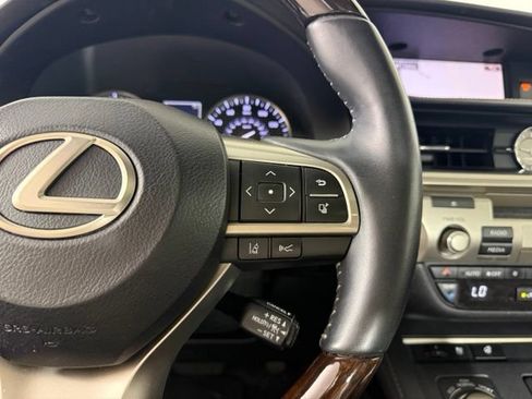 Used 2016 Lexus ES 350 w/ Navigation System Package FWD image 21