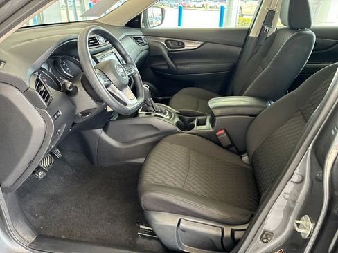 Used 2020 Nissan Rogue S FWD image 22