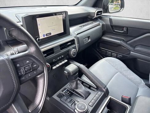 Certified 2024 Toyota Tacoma SR5 AWD/4WD image 16