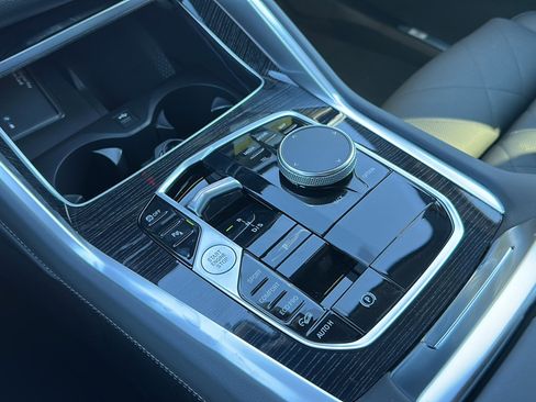 New 2026 BMW X6 xDrive40i w/ Climate Comfort Package image 25