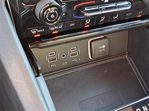 Used 2024 Jeep Grand Cherokee Altitude image 9