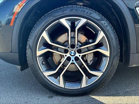 Used 2023 BMW X5 xDrive40i w/ Parking Assistance Package AWD/4WD image 8