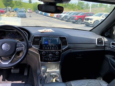 Used 2019 Jeep Grand Cherokee Limited AWD/4WD image 10