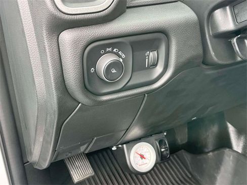 Used 2024 RAM 3500 Tradesman w/ Chrome Appearance Group image 28