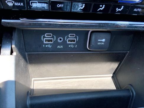 Certified 2024 Jeep Grand Cherokee Limited AWD/4WD image 29
