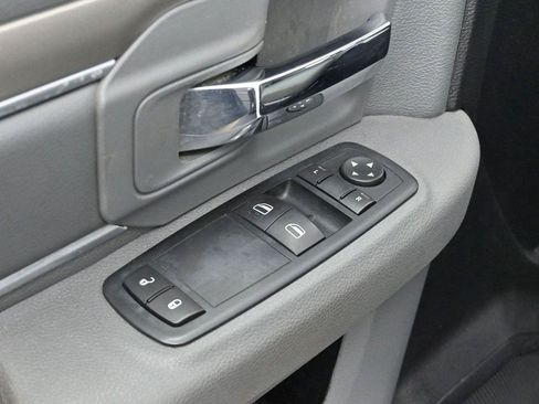 Used 2015 RAM 1500 Express AWD/4WD image 10