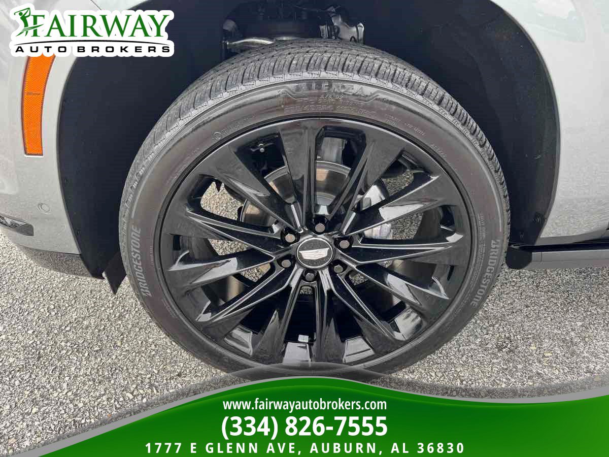 Used 2026 Cadillac Escalade Platinum Sport w/ LPO, ONYX Package AWD/4WD image 36