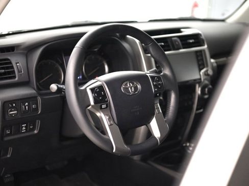 Used 2022 Toyota 4Runner Limited image 12