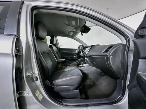 Used 2024 Mitsubishi Outlander Sport AWD image 30