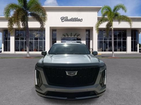 Certified 2026 Cadillac Escalade Platinum Sport AWD/4WD image 4