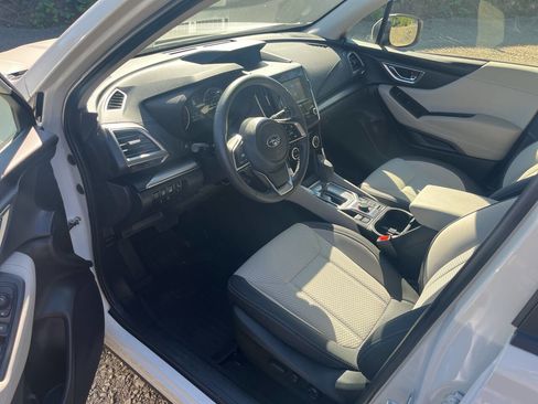 Used 2024 Subaru Forester Premium image 6