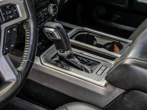 Used 2015 Ford F150 Platinum w/ Equipment Group 701A Luxury image 29