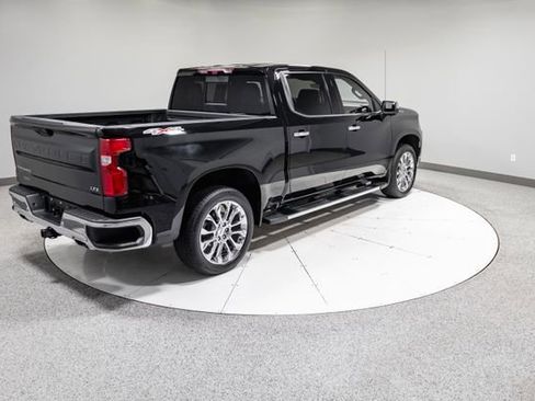Used 2023 Chevrolet Silverado 1500 LTZ w/ LTZ Premium Package image 33
