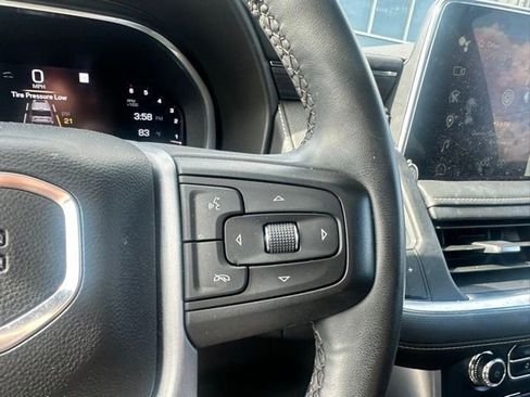 Used 2023 GMC Yukon SLT w/ SLT Luxury Package image 21