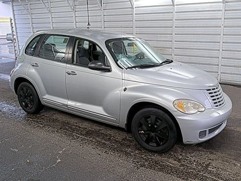 Used 2009 Chrysler PT Cruiser FWD image 7
