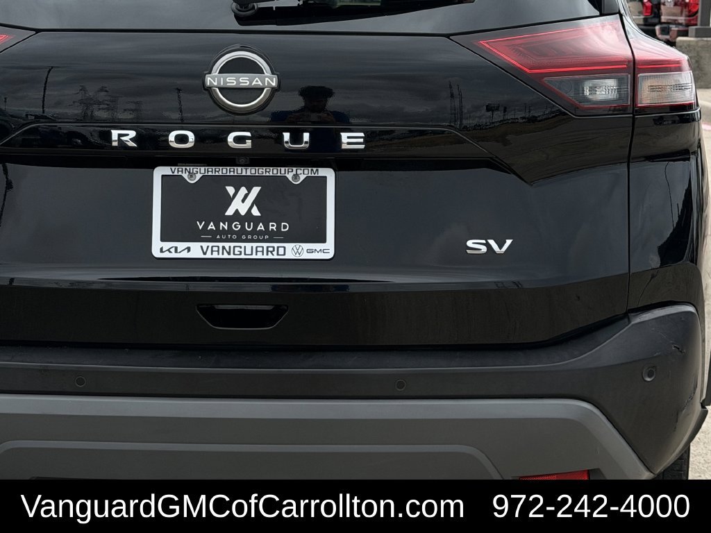Used 2023 Nissan Rogue SV FWD image 8