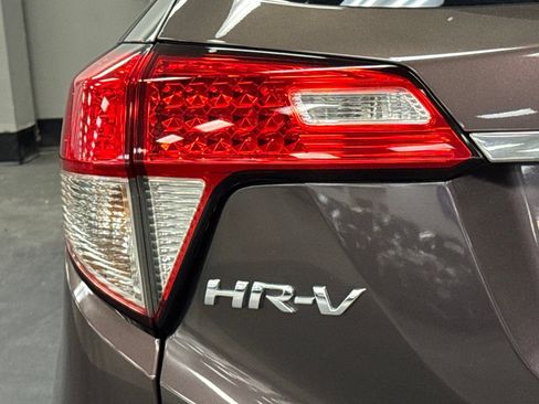 Used 2019 Honda HR-V EX image 18