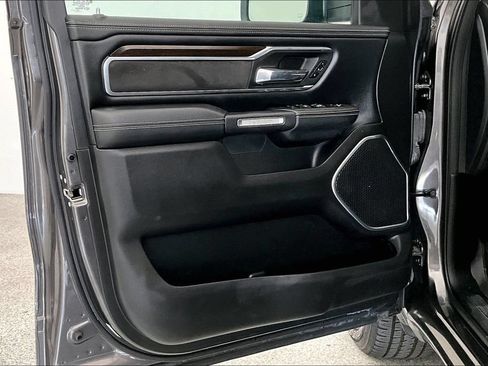 Used 2022 RAM 1500 Laramie AWD/4WD image 19
