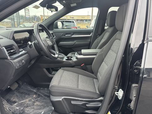 Used 2025 GMC Terrain Elevation image 12