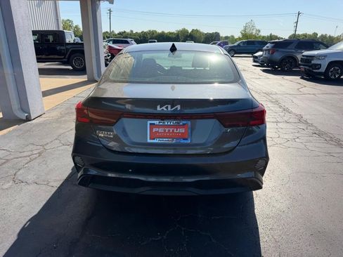 Used 2024 Kia Forte LXS FWD image 4