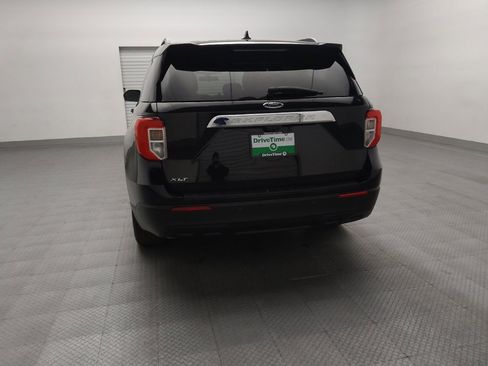 Used 2022 Ford Explorer XLT image 6