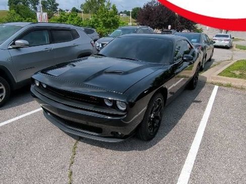Used 2015 Dodge Challenger R/T Plus RWD image 1