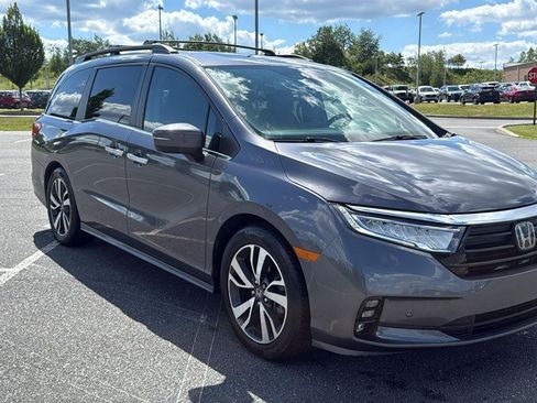 Used 2022 Honda Odyssey Touring image 1