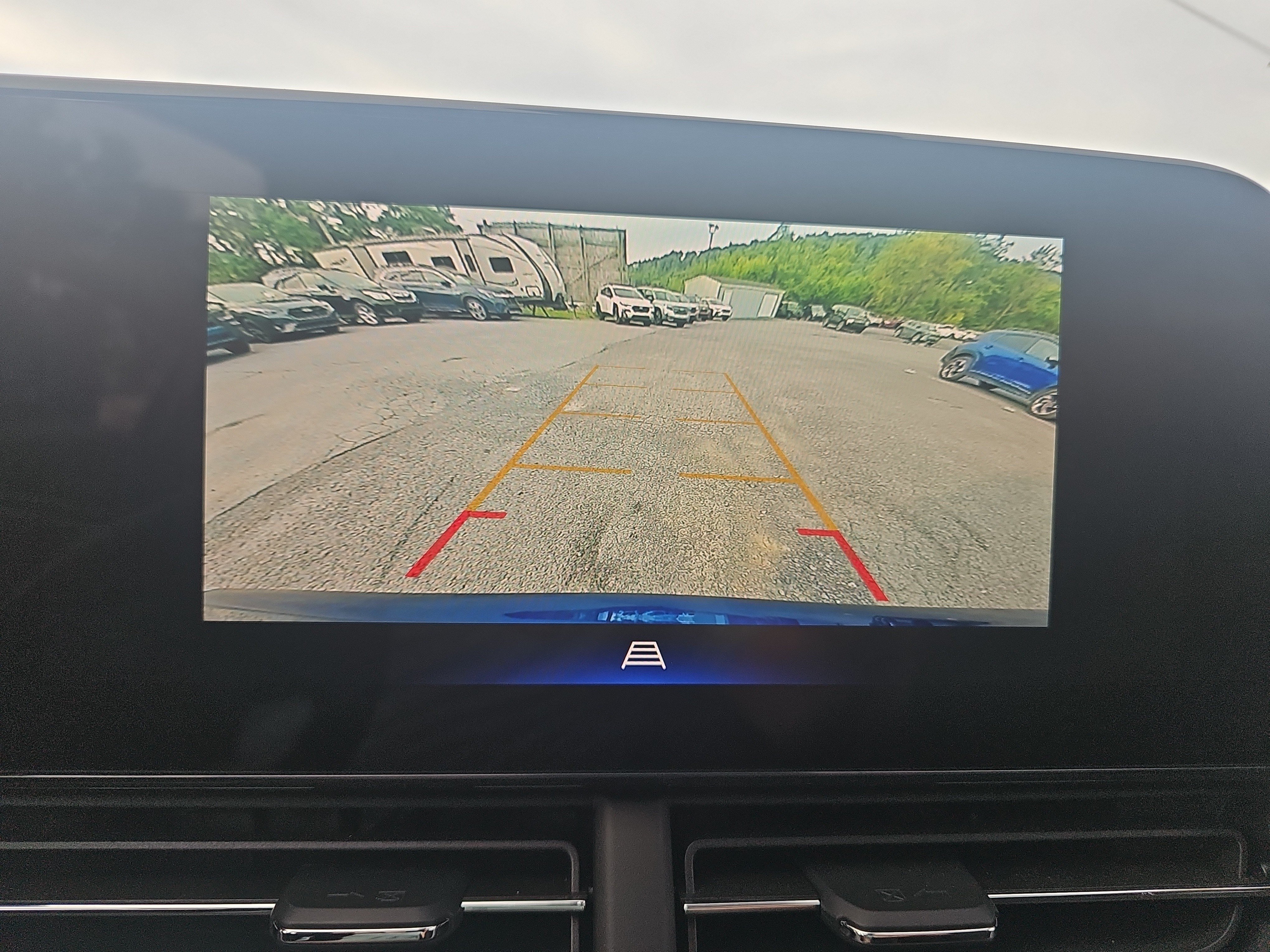 Used 2024 Chevrolet Trax LT w/ LT Convenience Package FWD image 26